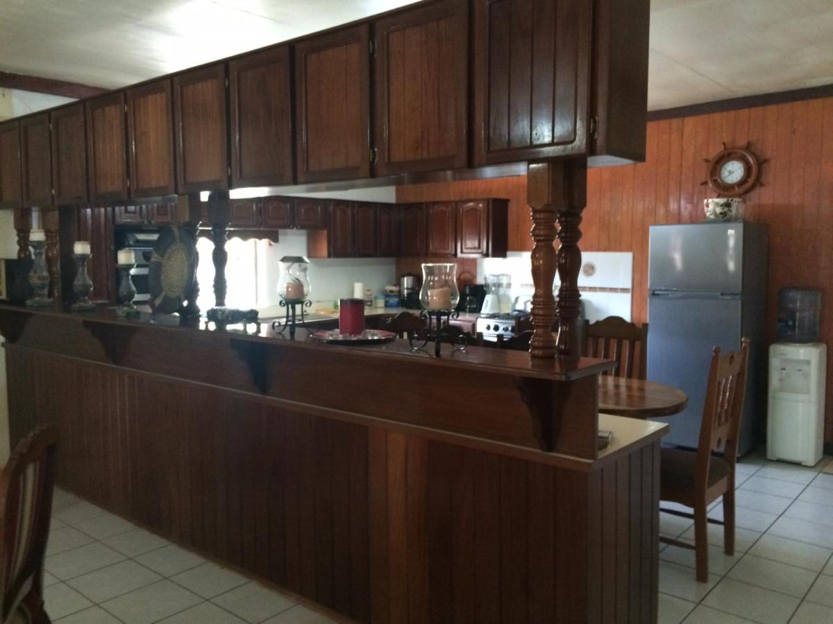 Don Santiago Guesthouse Downtown - Housity