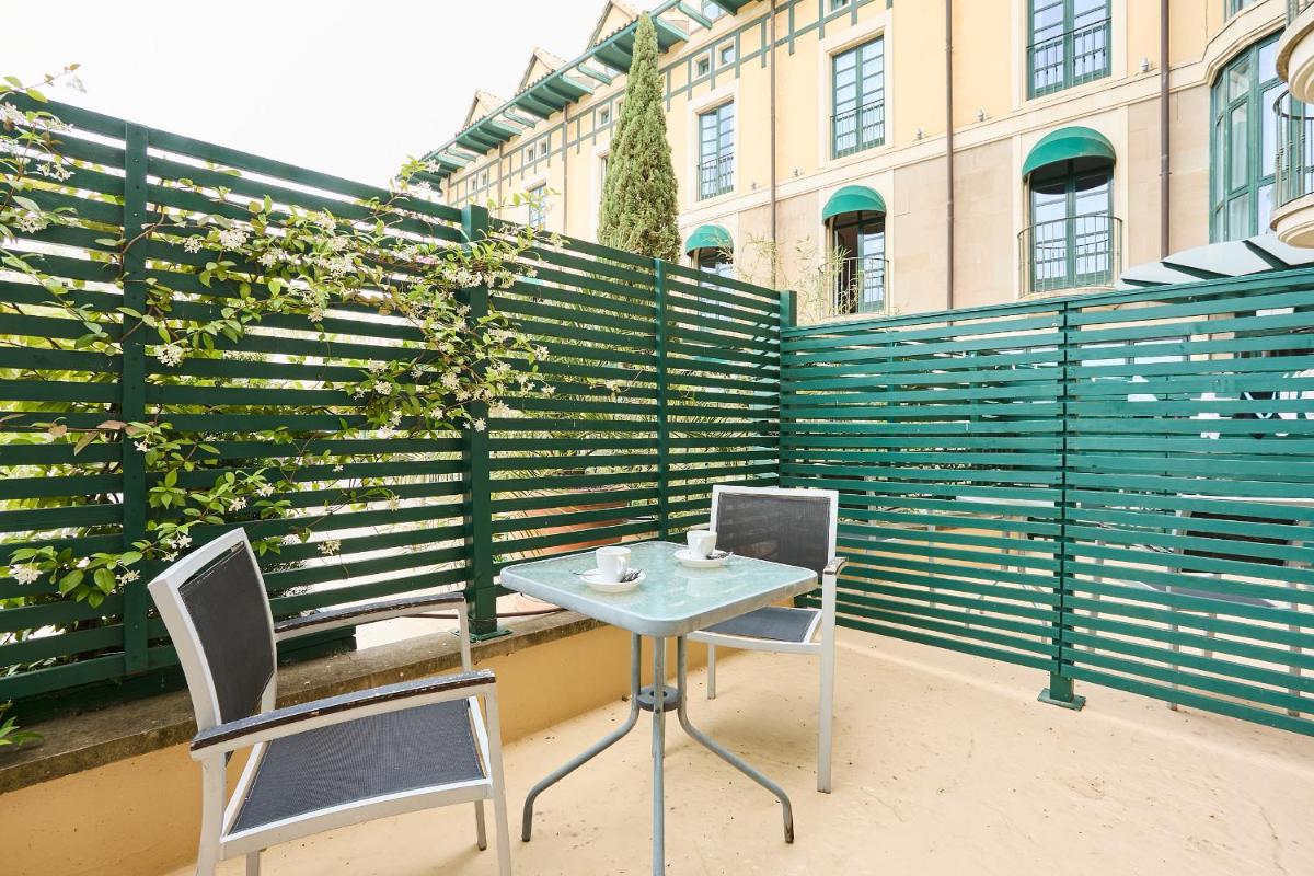 Un balcón o terraza de Hotel Silken Villa de Laguardia