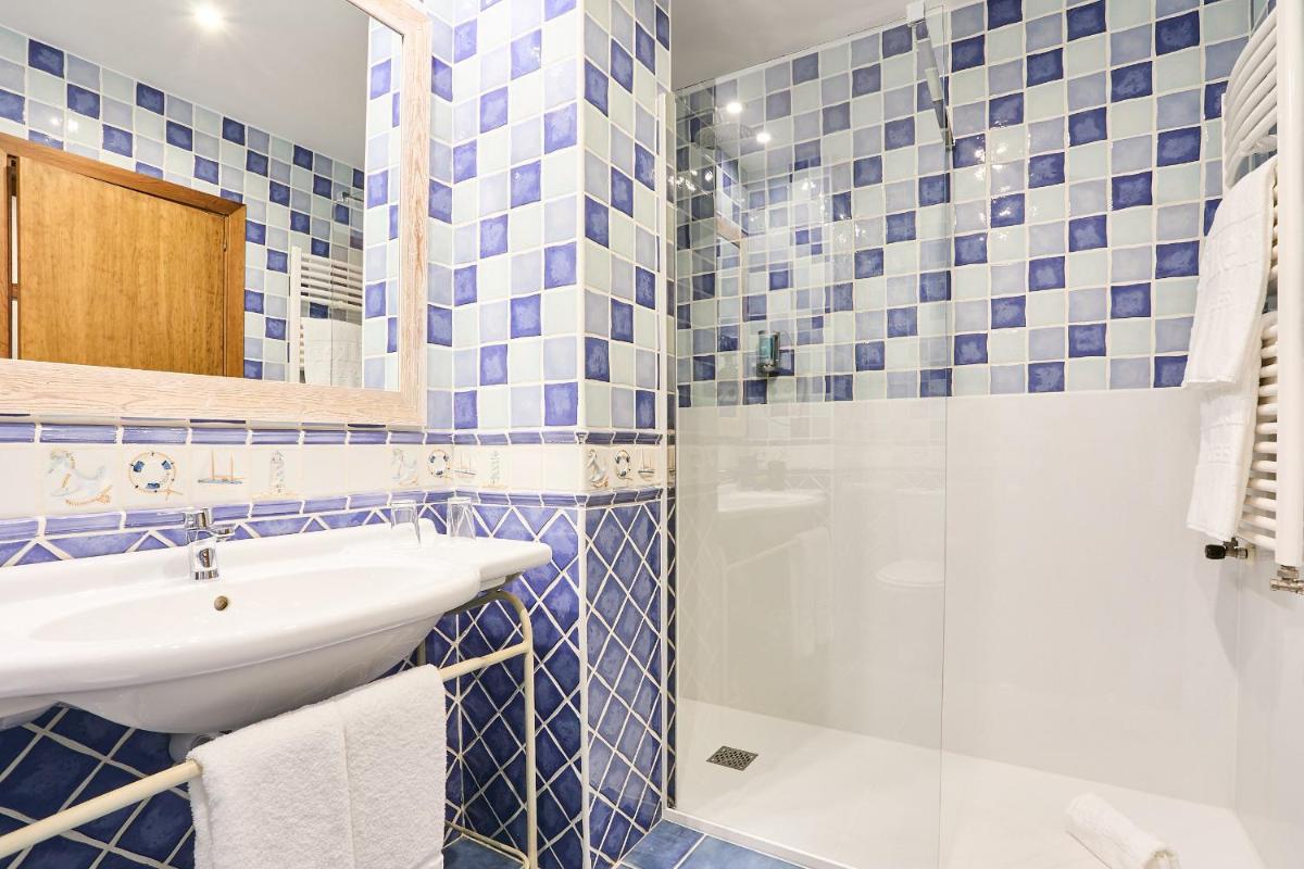 Un baño de Hotel Silken Villa de Laguardia