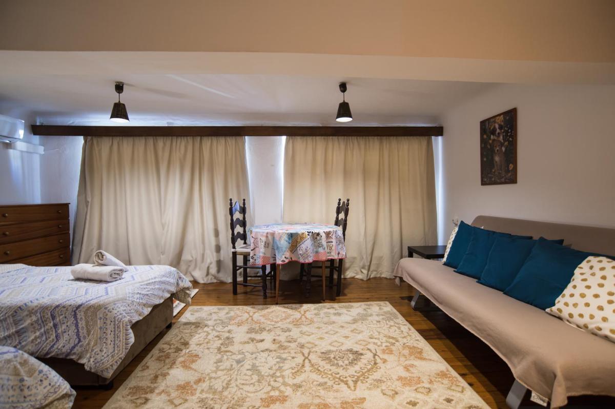 Suitetrails - Deucalion Stone Apartment in the Centre of Arachova