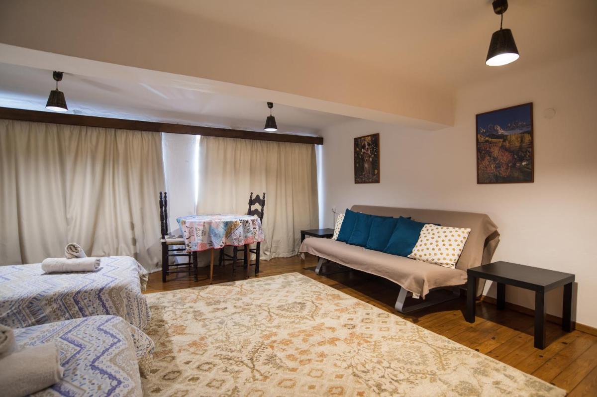 Suitetrails - Deucalion Stone Apartment in the Centre of Arachova