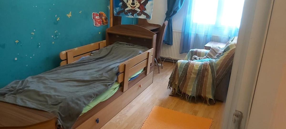 Family 4 rooms apartment in house with garden - Housity