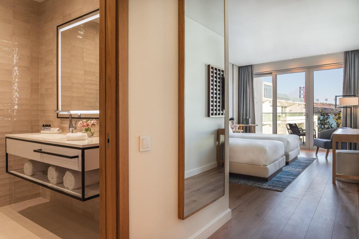 Uma cama ou camas num quarto em Hyatt Regency Lisbon