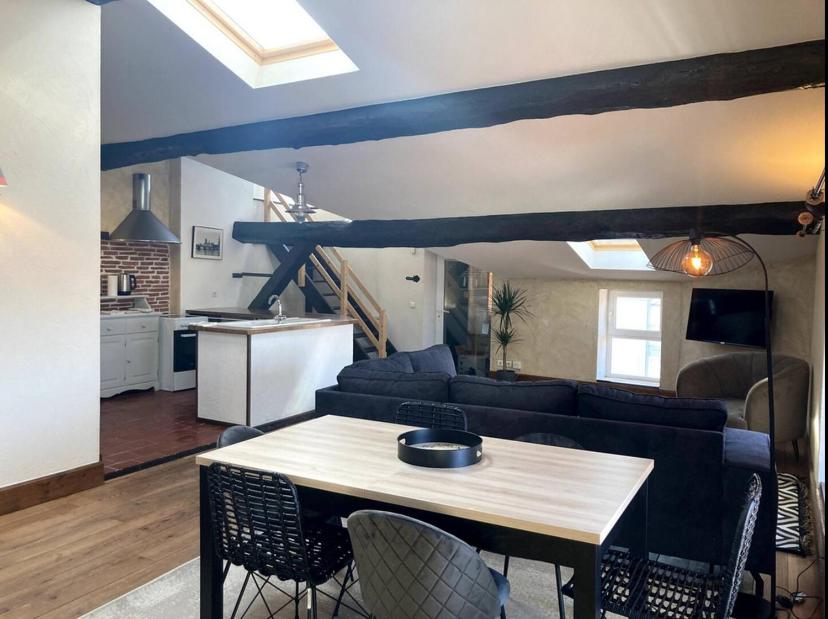 Market Square, Rooftop, 2 chambres, All inclusive - Housity