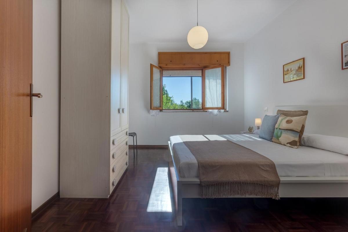 GuestHost - Pontelagoscuro Huge & Residential Apartment - Hizvo