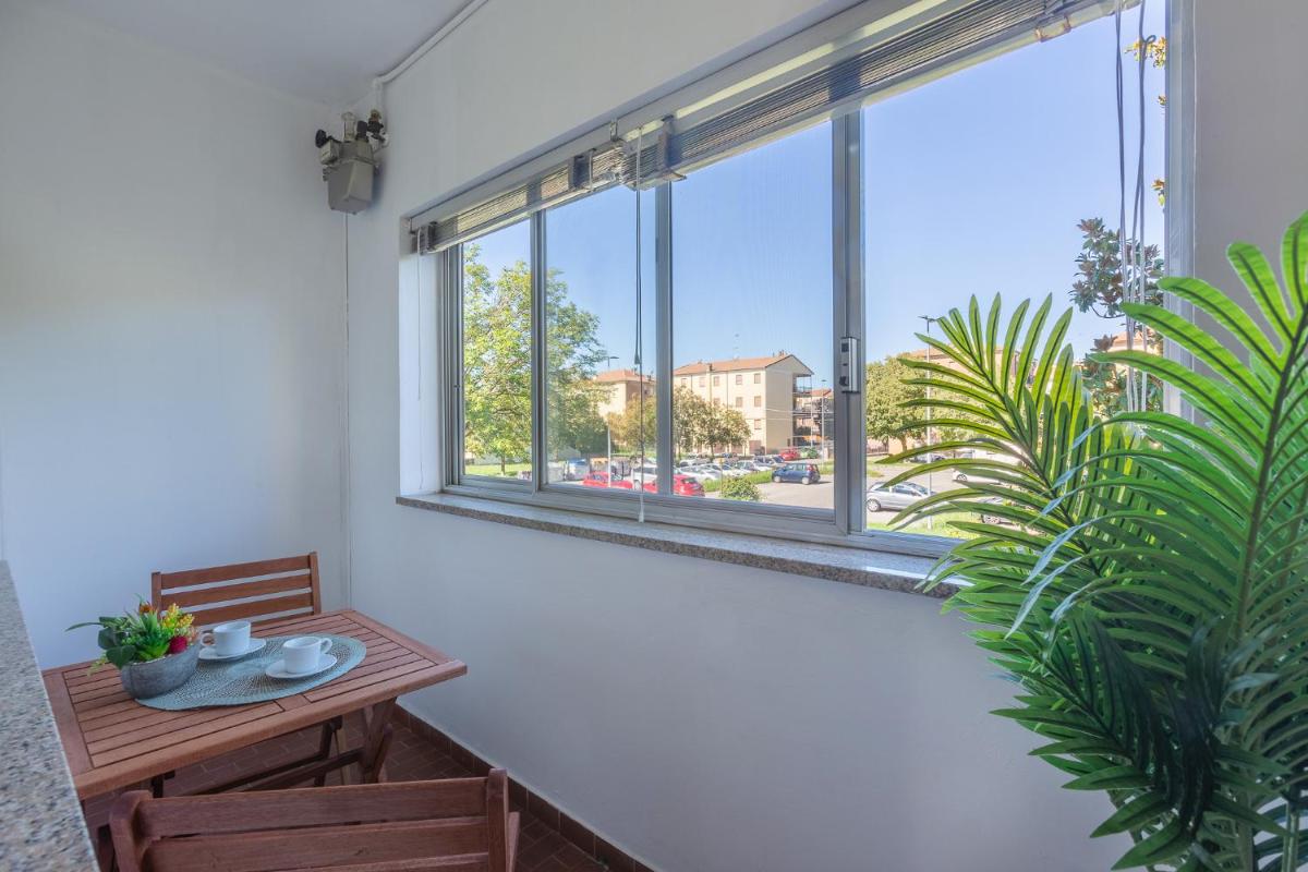 GuestHost - Pontelagoscuro Huge & Residential Apartment - Hizvo