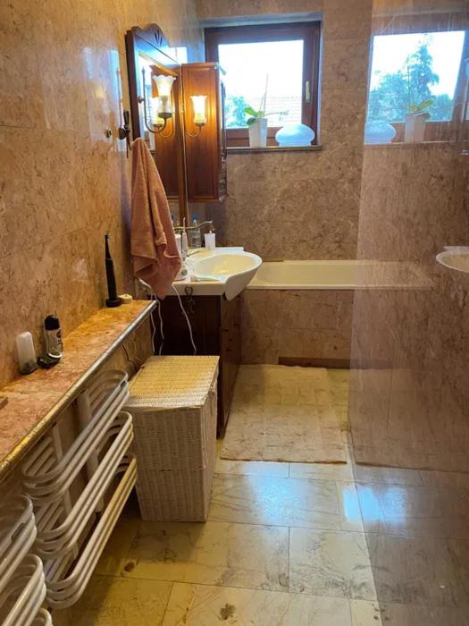 Hostel LUNA - Housity