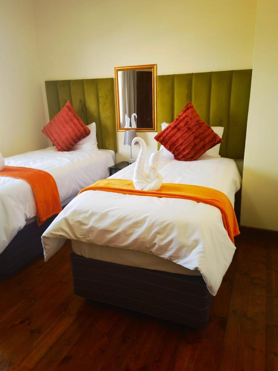 Safi - 3 bedroom Self Catering House - Housity