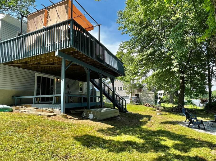 Lake House Dream Views and surrounded by nature - Housity