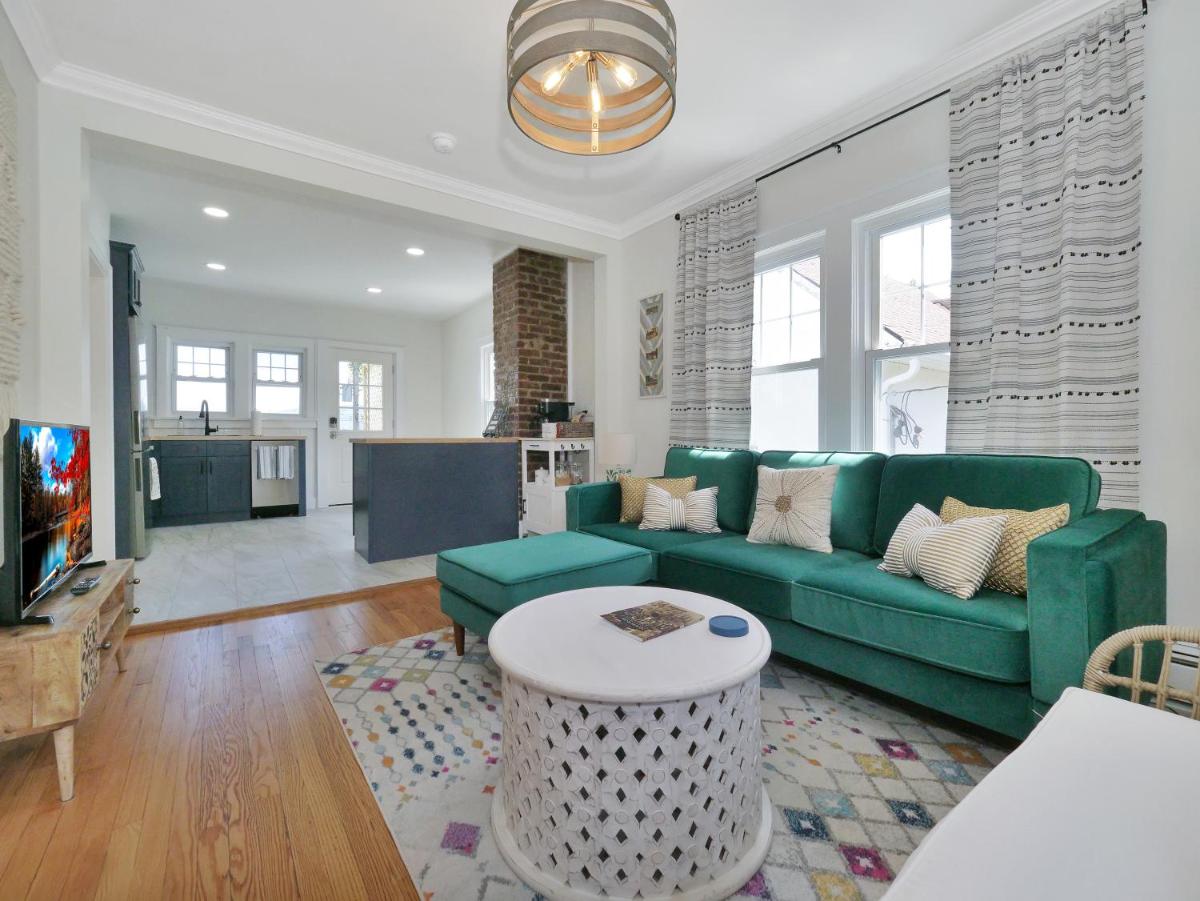 Deck View of Hudson River & Mt Beacon / Boho Suite - Housity