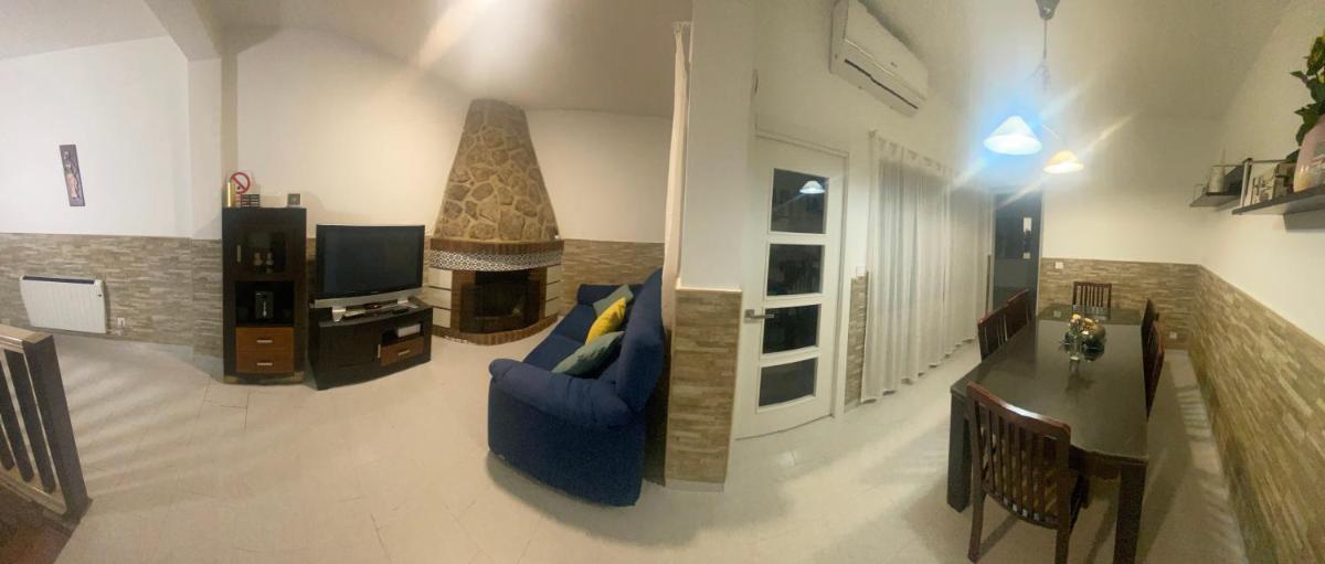casa de pueblo con chimenea - Housity