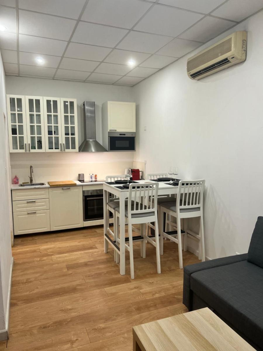 Studio Neuf Climatisé avec Terrasse #4 - Housity
