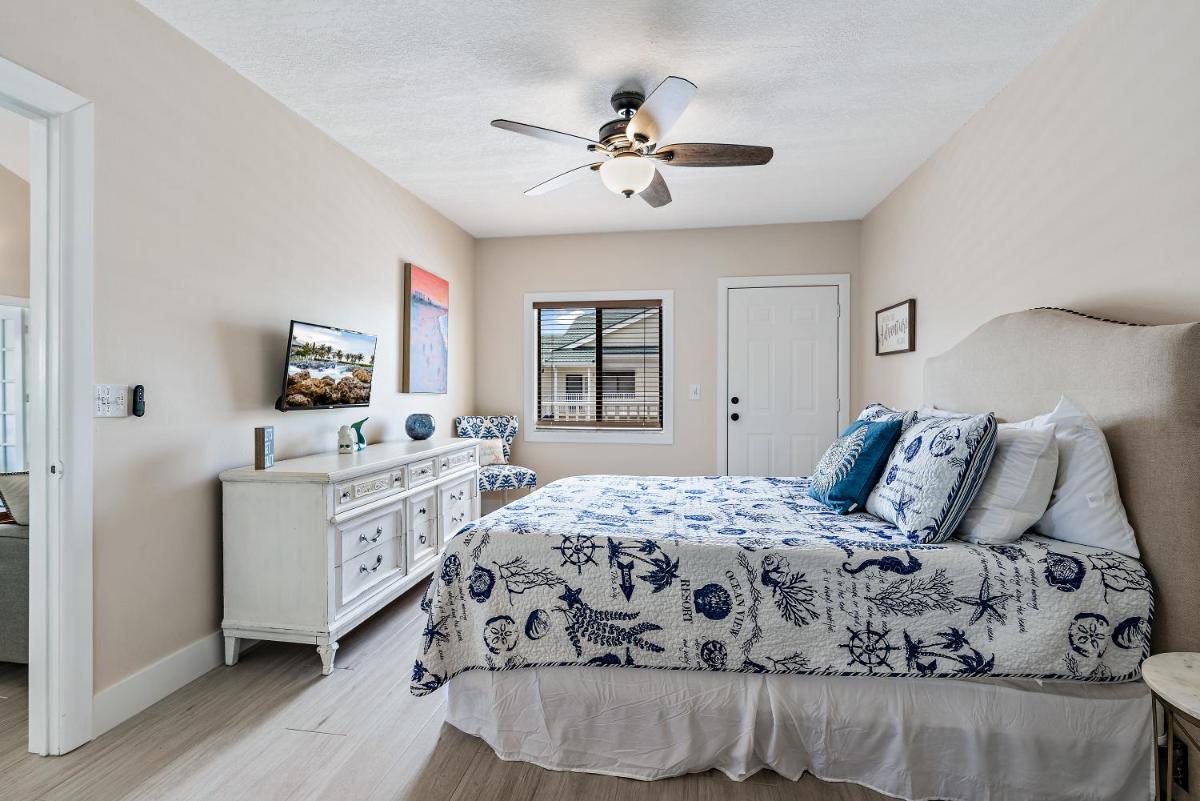 One Love by the Beach #2 - Housity