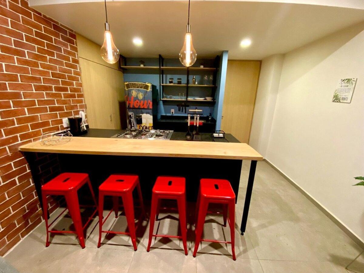 PH en piso 14, Mucha Seguridad Con Jacuzzi y Gym - Housity