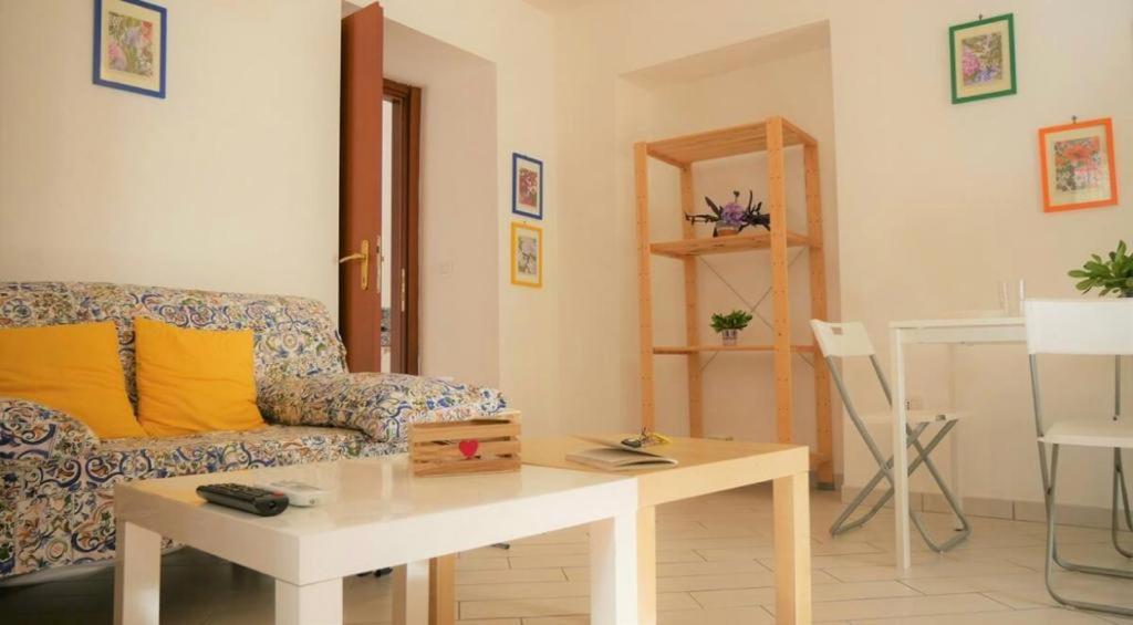 Suitetrails - House with garden and parking space in Mergellina