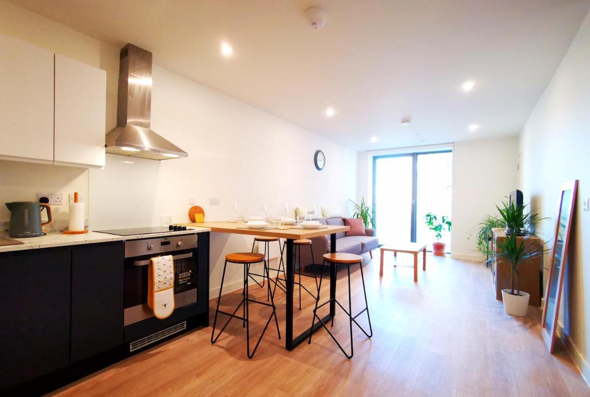 Manchester City Centre Apartment 3 Minutes to Deansgate, Arndale, Victoria Station - Housity
