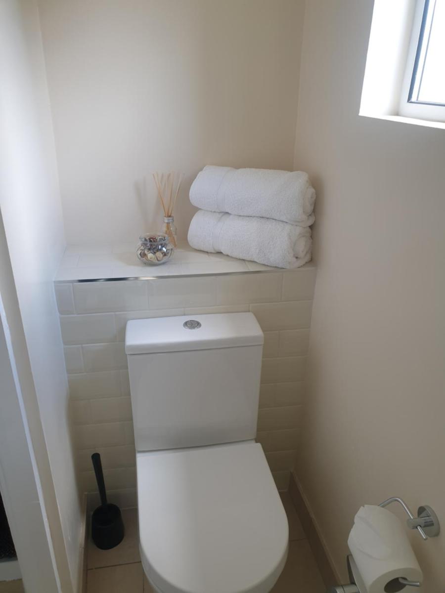 London Luxury 2 Bedroom Apartment 5 min from tube station with free parking - Housity