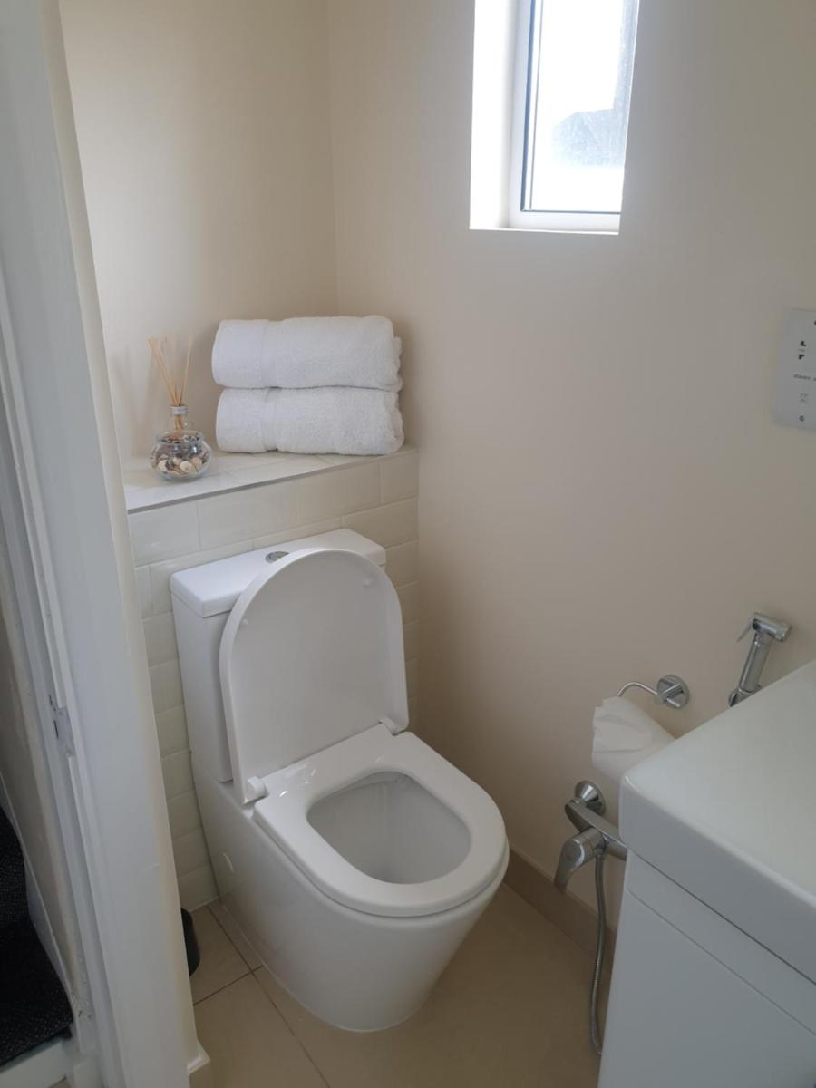 London Luxury 2 Bedroom Apartment 5 min from tube station with free parking - Housity