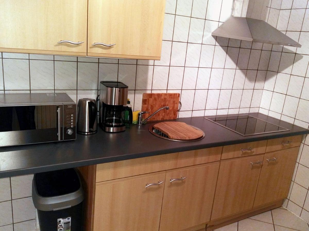 F-1107 Ferienwohnungen Schilfhalm FeWo 02 1 sep Schlafzimmer, Außennbereich - Housity