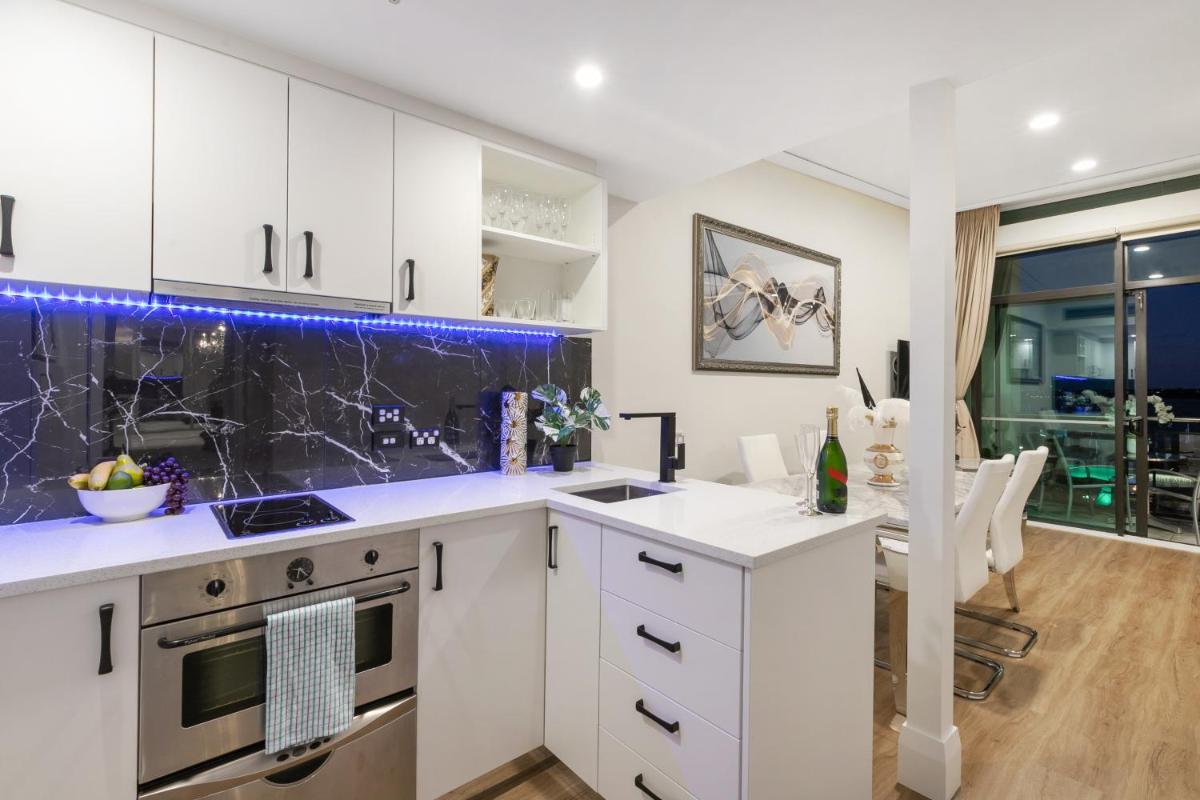 The Prestigious Penthouse - Housity