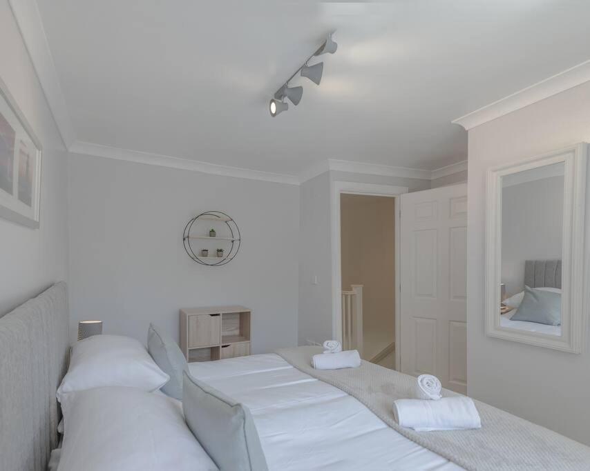 Chapel Break, 2 Bed, 2 Bathroom House With Parking & Fast Wifi - Housity
