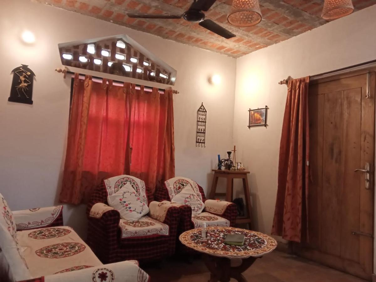 Villa Santiniketan - Housity
