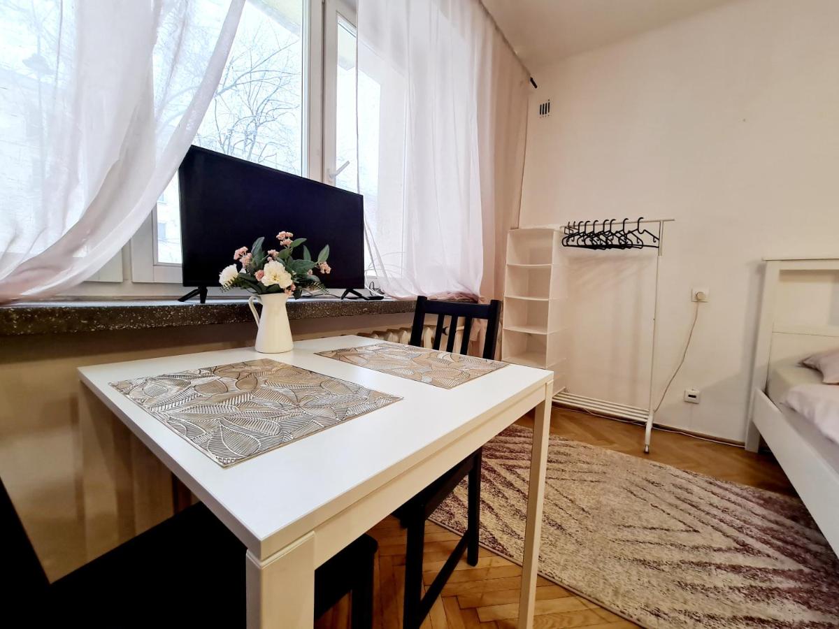 EAGLE HOUSE - A COSY FLAT IN THE CITY C.Orla 6/23 - Housity