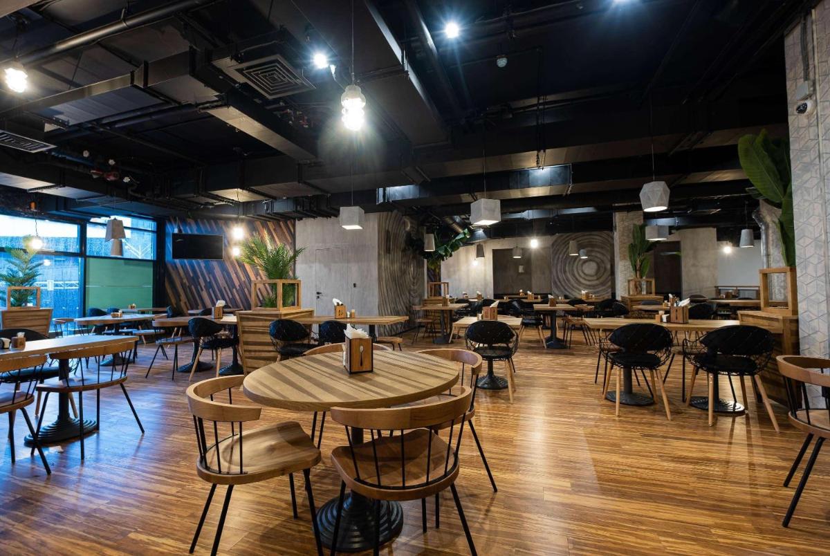 Ramada Plaza by Wyndham Saint Petersburg - Housity