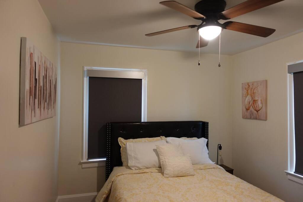 Cozy and Spacious 4 bedroom minutes from Downtown - Housity