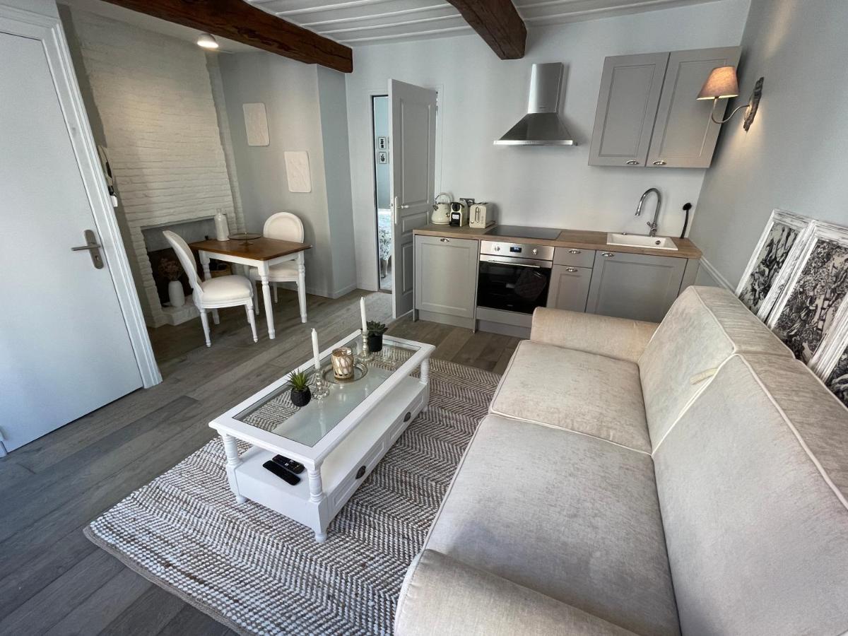 Les appartements du Dauphin - Vue port - Housity
