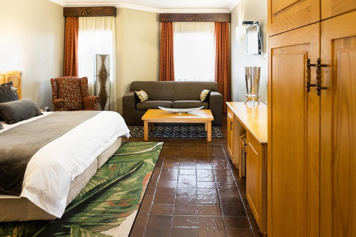 Kathu Gamagara Lodge - Housity