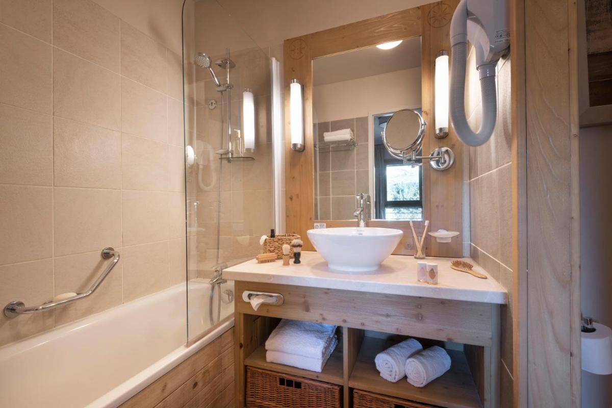 Salle de bains dans l'établissement Résidence Pierre & Vacances Premium Les Terrasses d'Eos