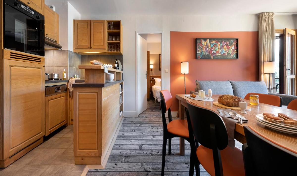 Cuisine ou kitchenette dans l'établissement Résidence Pierre & Vacances Premium Les Terrasses d'Eos