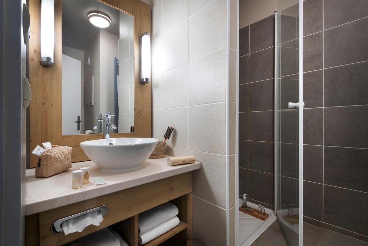 Salle de bains dans l'établissement Résidence Pierre & Vacances Premium Les Terrasses d'Eos