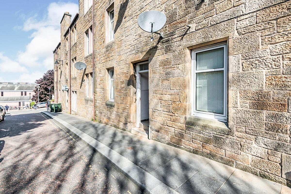 Stephen's Street Apartment, Inverness City Centre - Housity