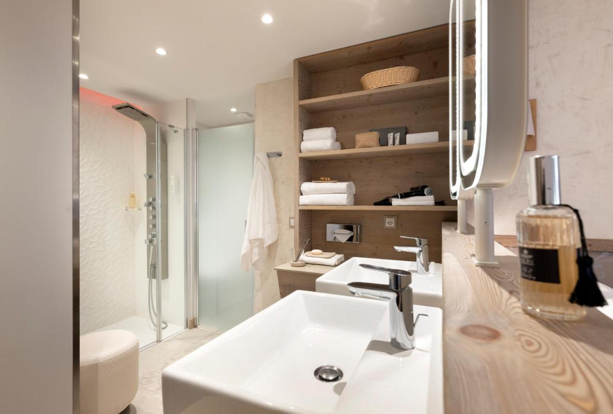 Salle de bains dans l'établissement Résidence Pierre & Vacances Premium L'Hévana