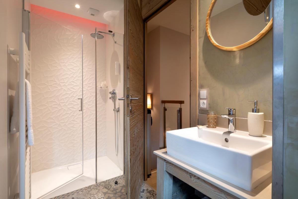 Salle de bains dans l'établissement Résidence Pierre & Vacances Premium L'Hévana