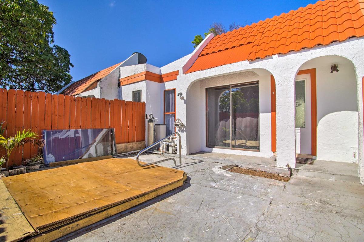 Waterfront Lauderhill Villa - Remote Escape! - Housity