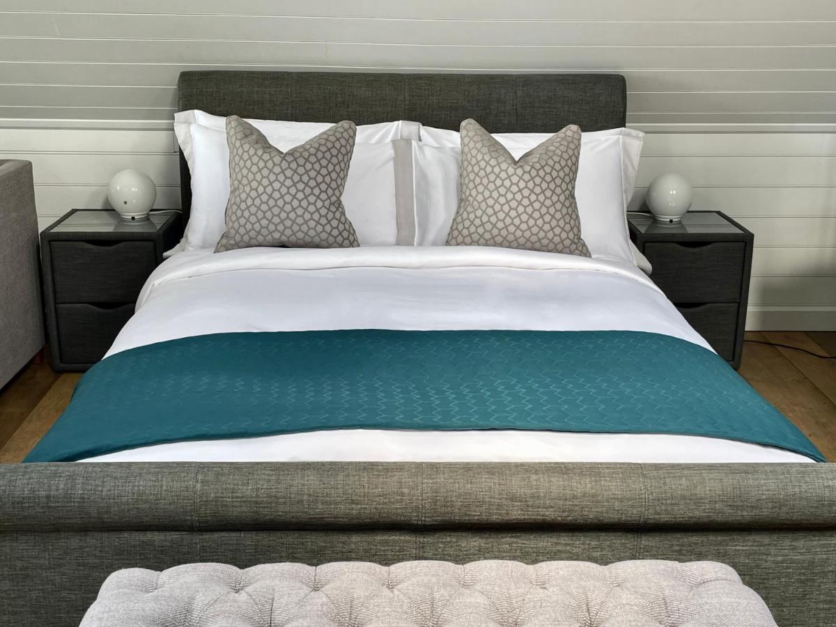 Luxury Boathouse Apartment - central Henley-on-Thames - Housity