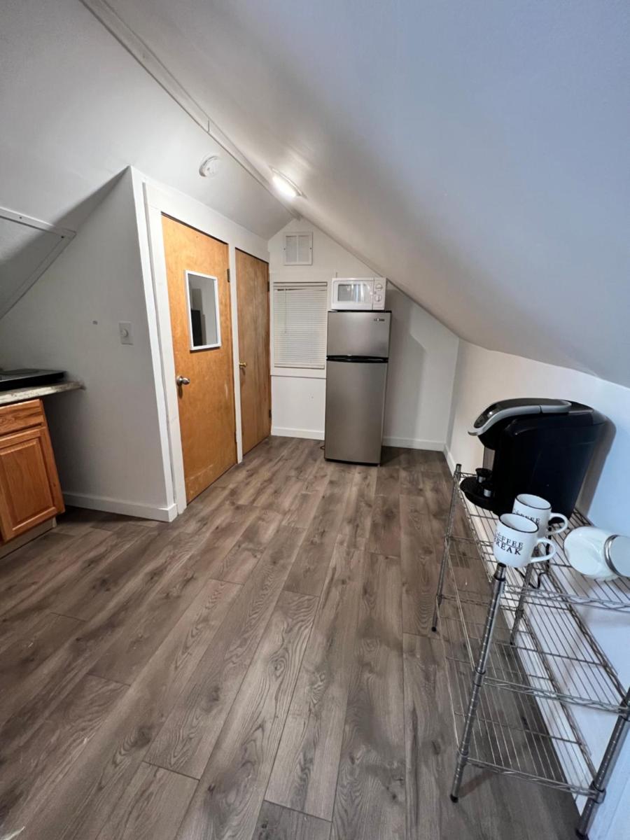 1 Bedroom Apartment - Housity