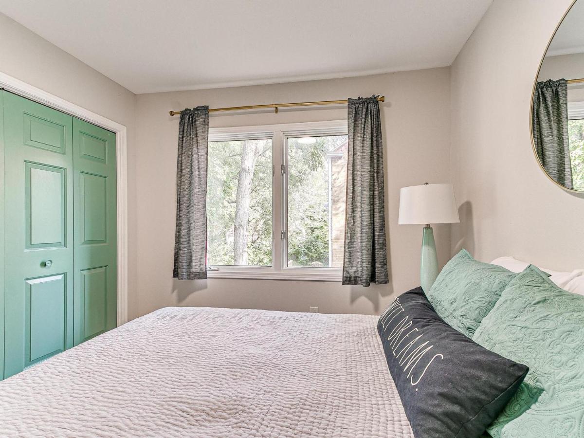 The Waterbury White House - Housity