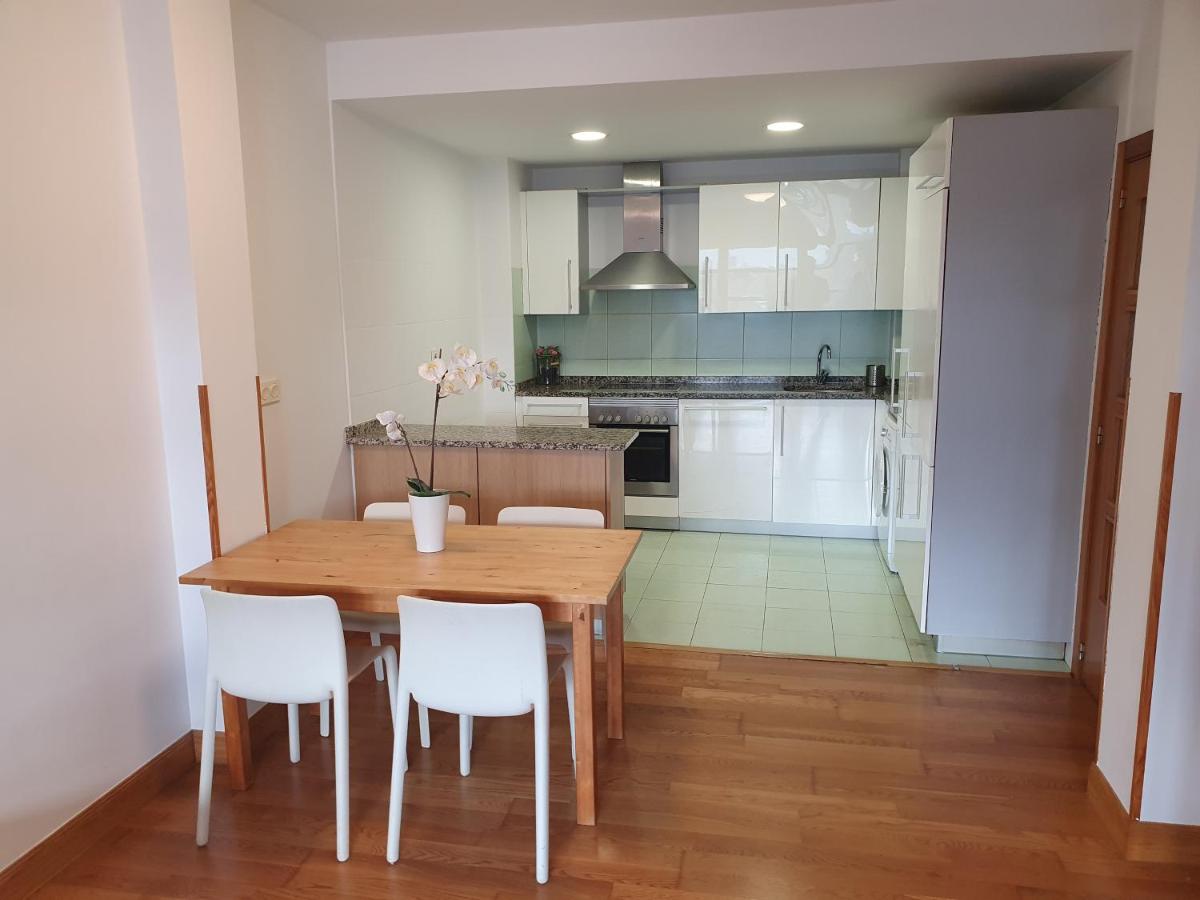 Luminoso piso con terraza y aparcamiento ESS01636 - Housity