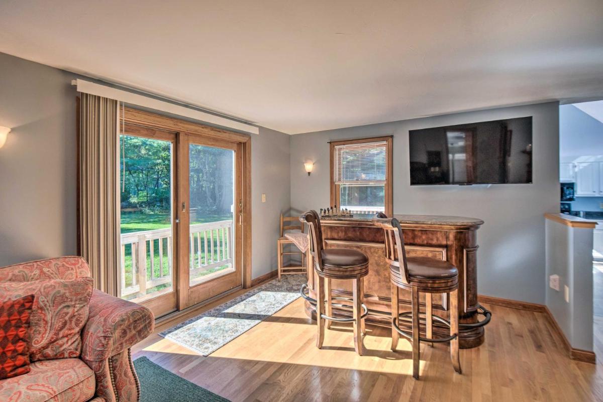 Charming Saco Home w/ Deck, 5 Mi to Beach! - Housity