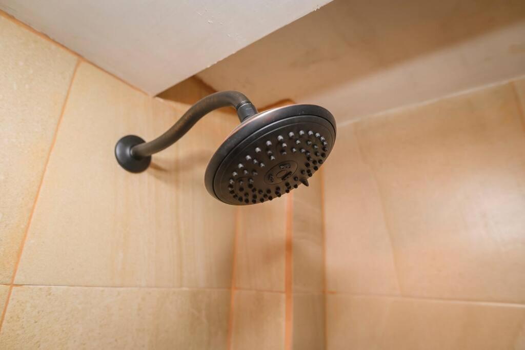 habitacion, tipo hotel 4 personas aire acond, independiente, nuevo TV smart 60 pulgadas D9 - Housity