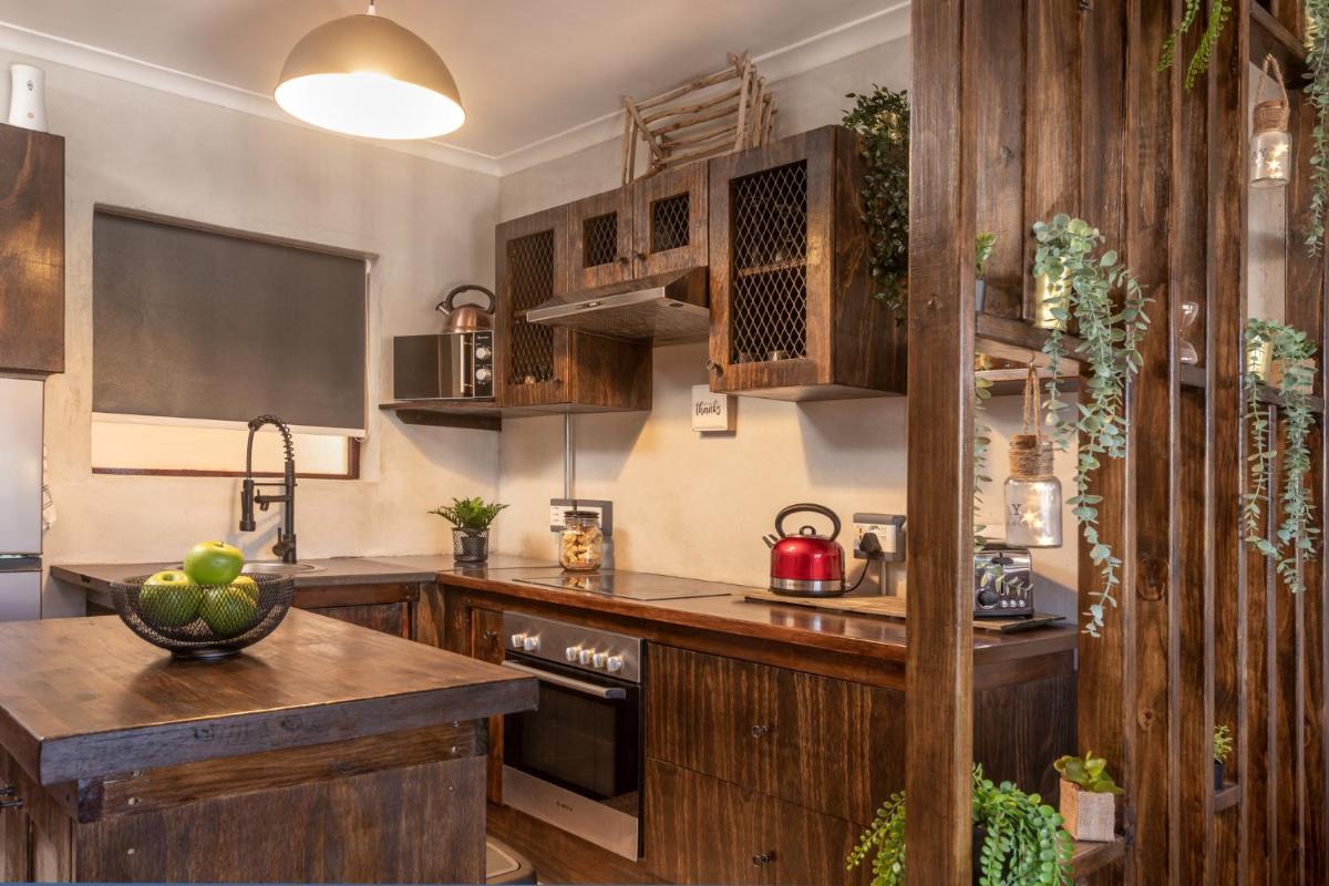 TnT on Main - Housity