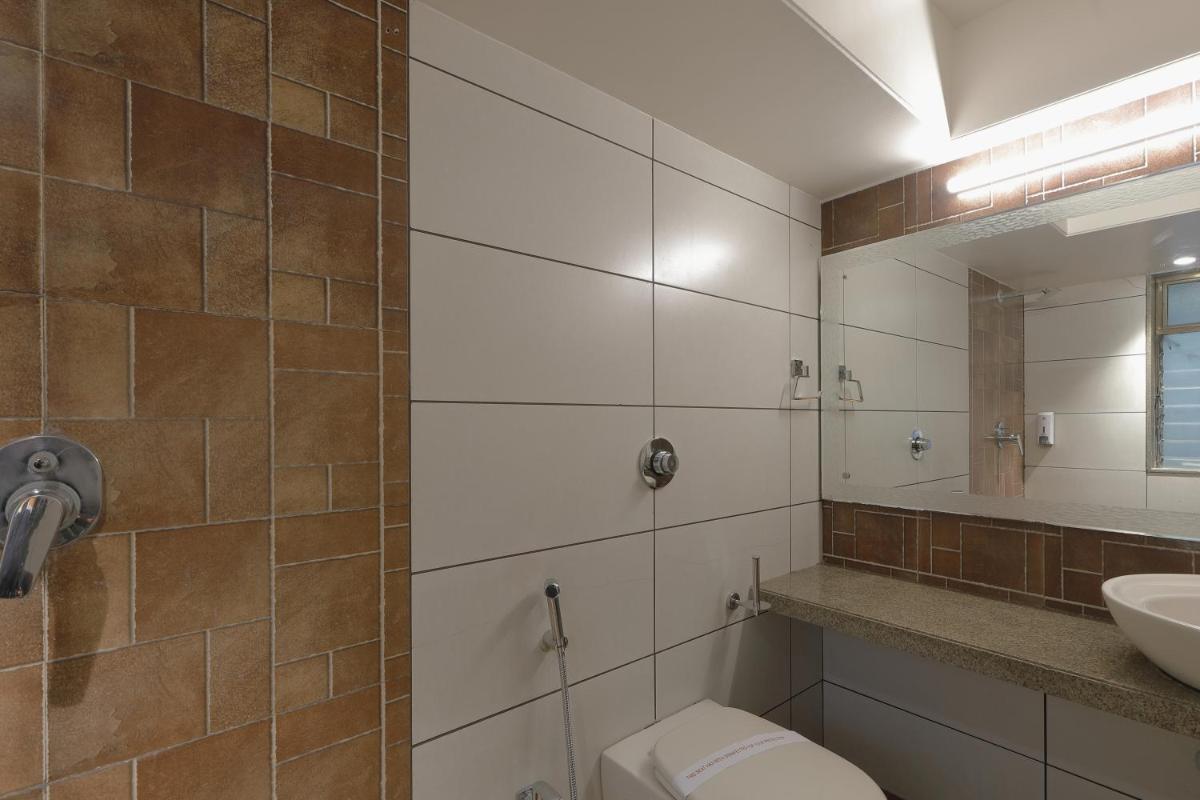 Suitetrails - Hotel Ariana Residency