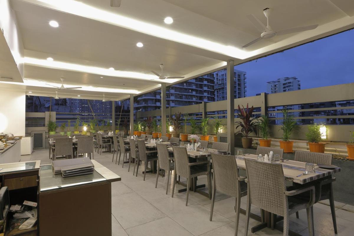 Suitetrails - Hotel Ariana Residency