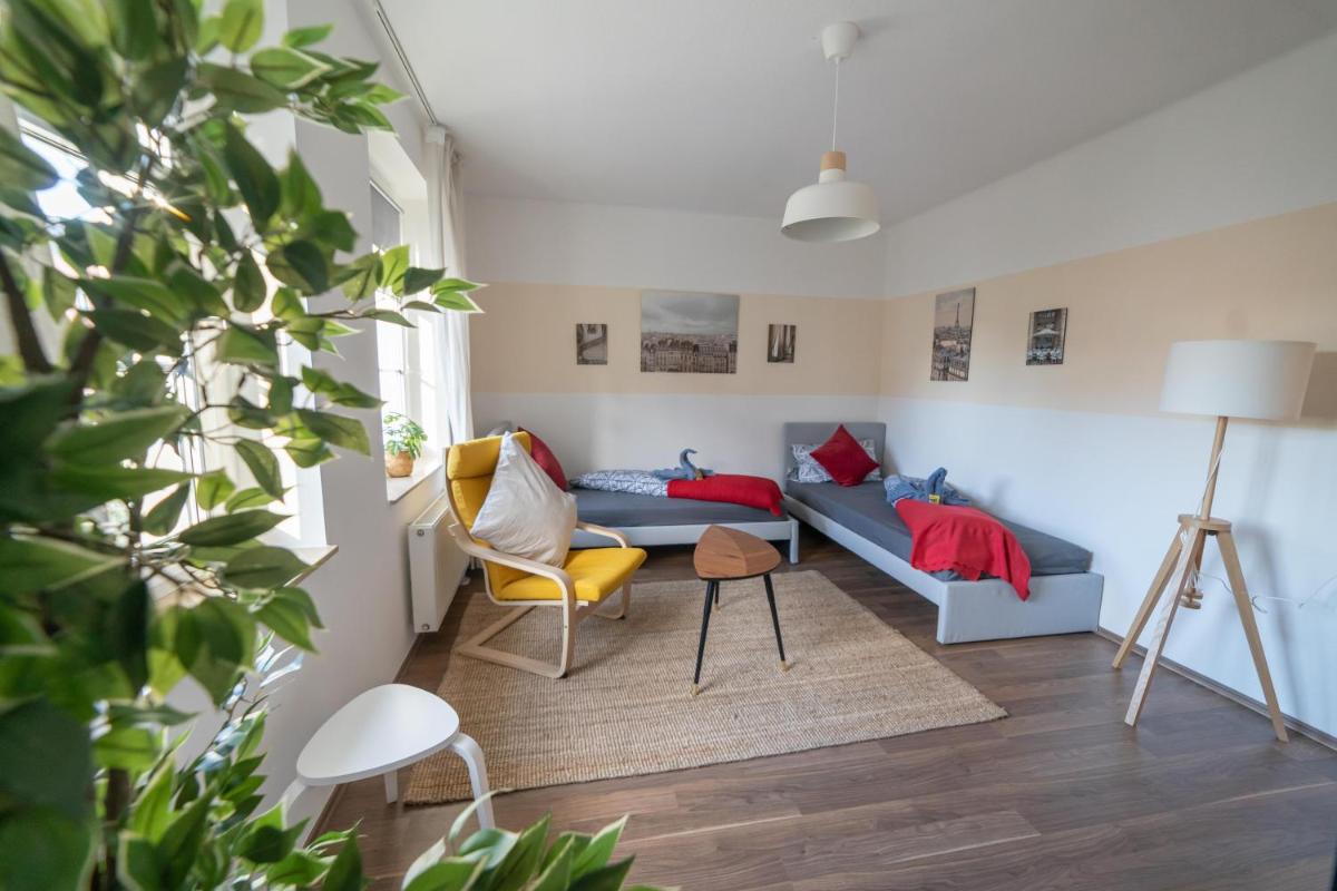 FullHouse - Zwickau - L12 - 2 Single Beds - Nespresso - SmartTV - Housity