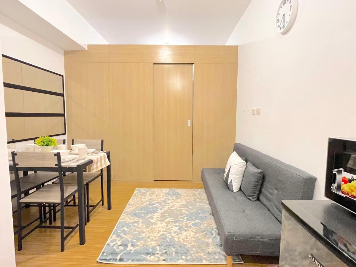 Lovely and Comfy 1 Bedroom Apartment WIFI in Grace Res, Taguig - Housity