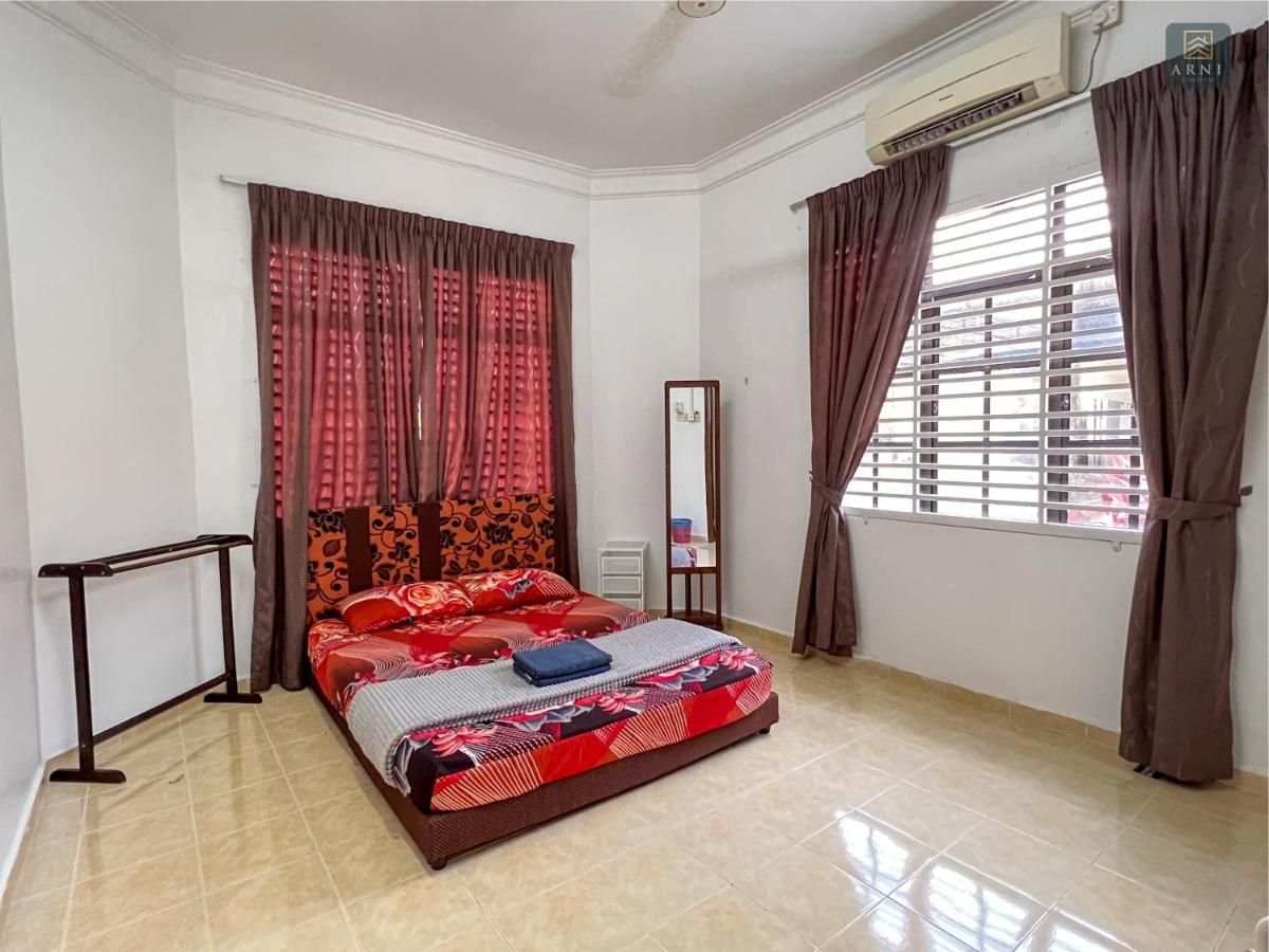 Arni Homestay - Mak Chili - Housity